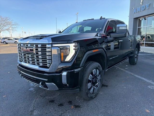 Used 2024 GMC Sierra 2500 Denali w/ Denali Reserve Package image 2