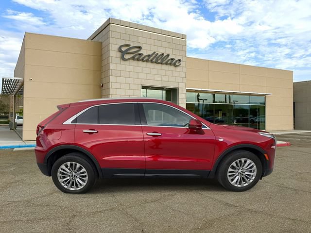 Certified 2024 Cadillac XT4 Premium Luxury w/ Technology Package FWD image 9