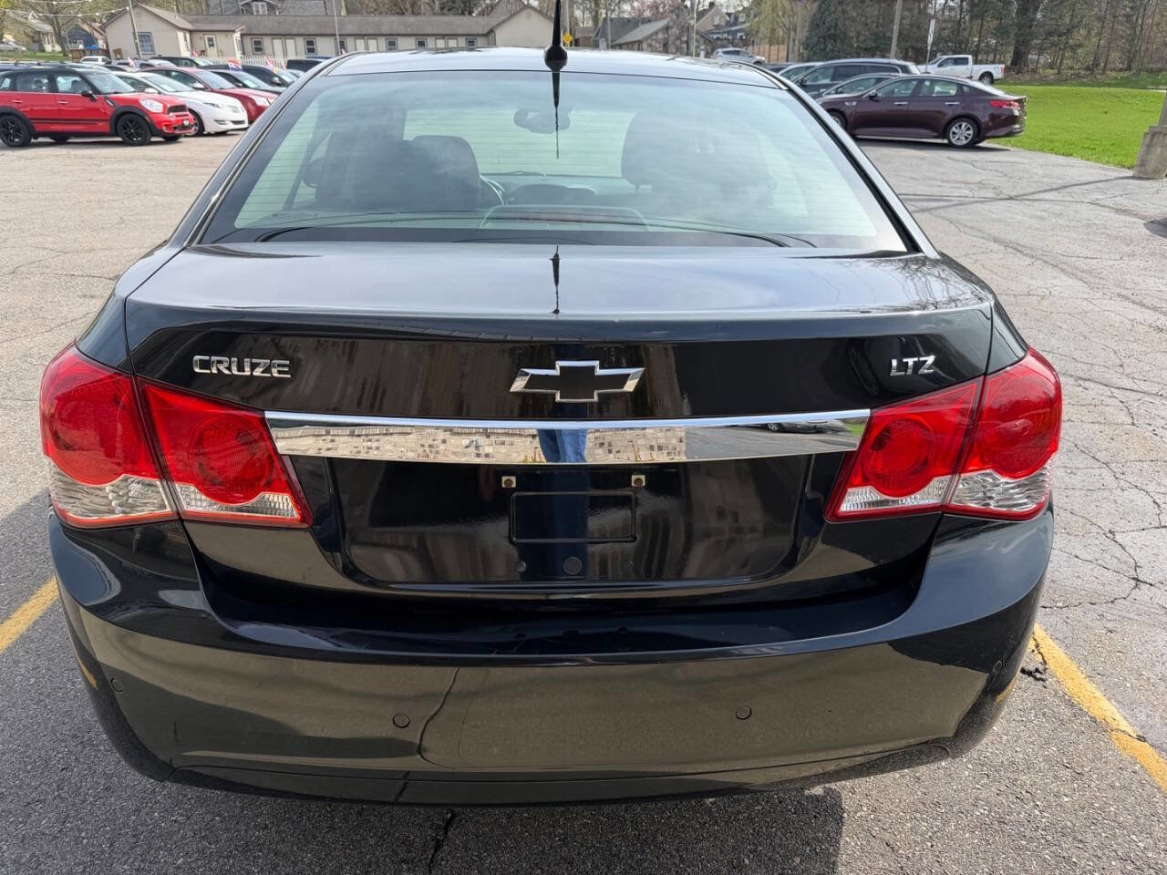 Used 2011 Chevrolet Cruze LTZ FWD image 4