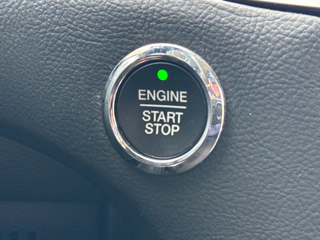 Used 2017 Ford Edge SEL w/ Cargo Accessory Package image 18