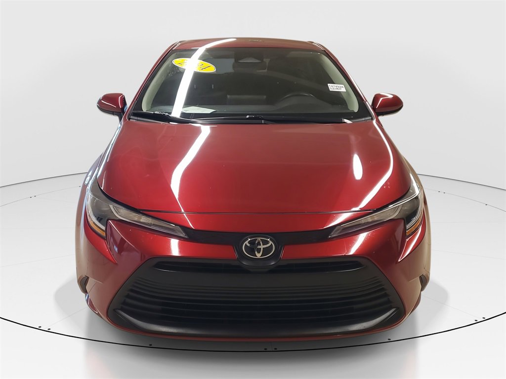 Used 2024 Toyota Corolla LE image 3