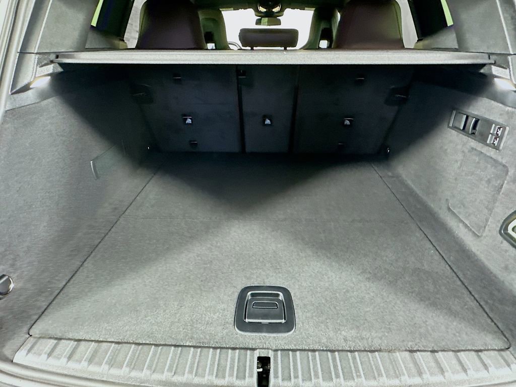 New 2026 BMW iX xDrive45 image 33