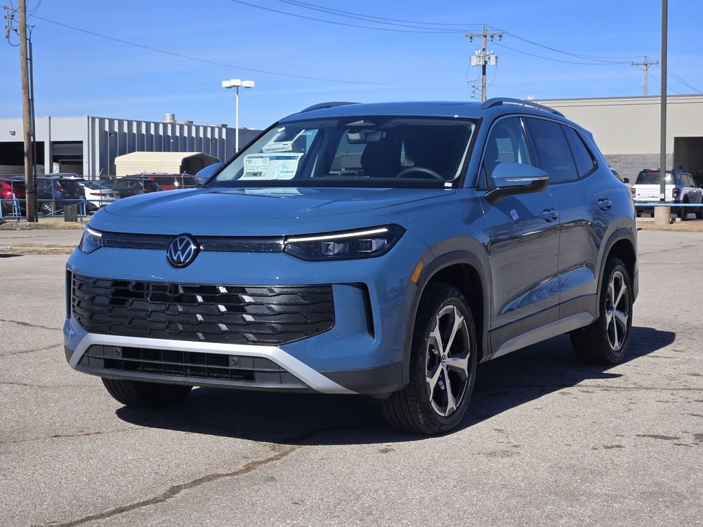 New 2026 Volkswagen Tiguan SE image 2