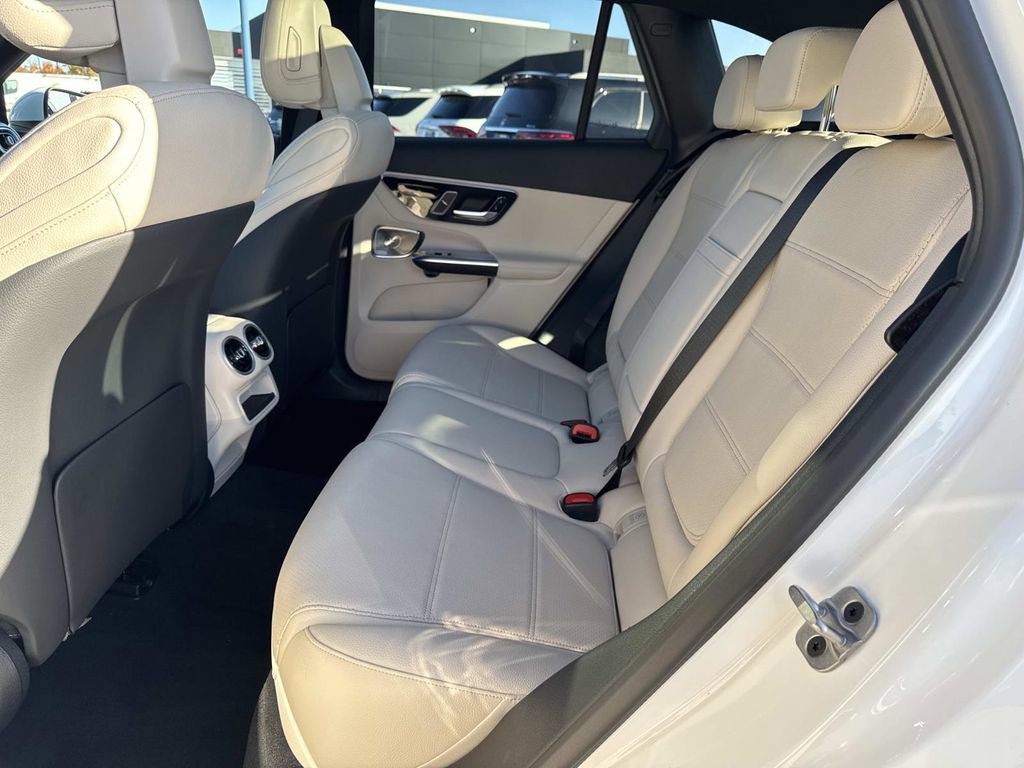 New 2026 Mercedes-Benz GLC 300 4MATIC image 13
