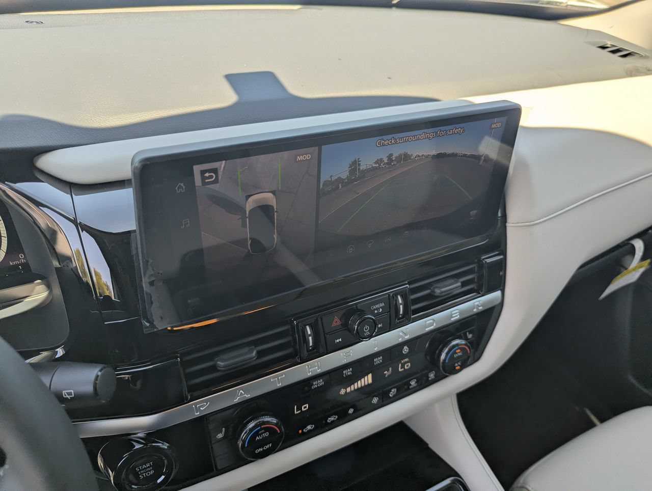 New 2026 Nissan Pathfinder SL FWD image 18