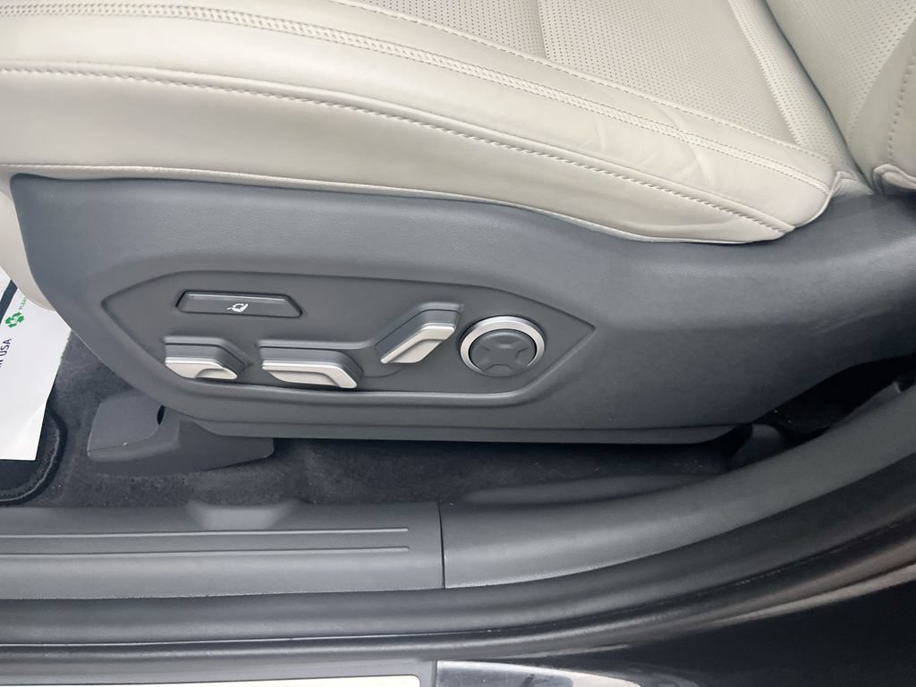 Used 2024 Hyundai Santa Fe Calligraphy AWD/4WD image 16