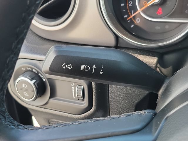 Used 2023 Jeep Gladiator Sport AWD/4WD image 26