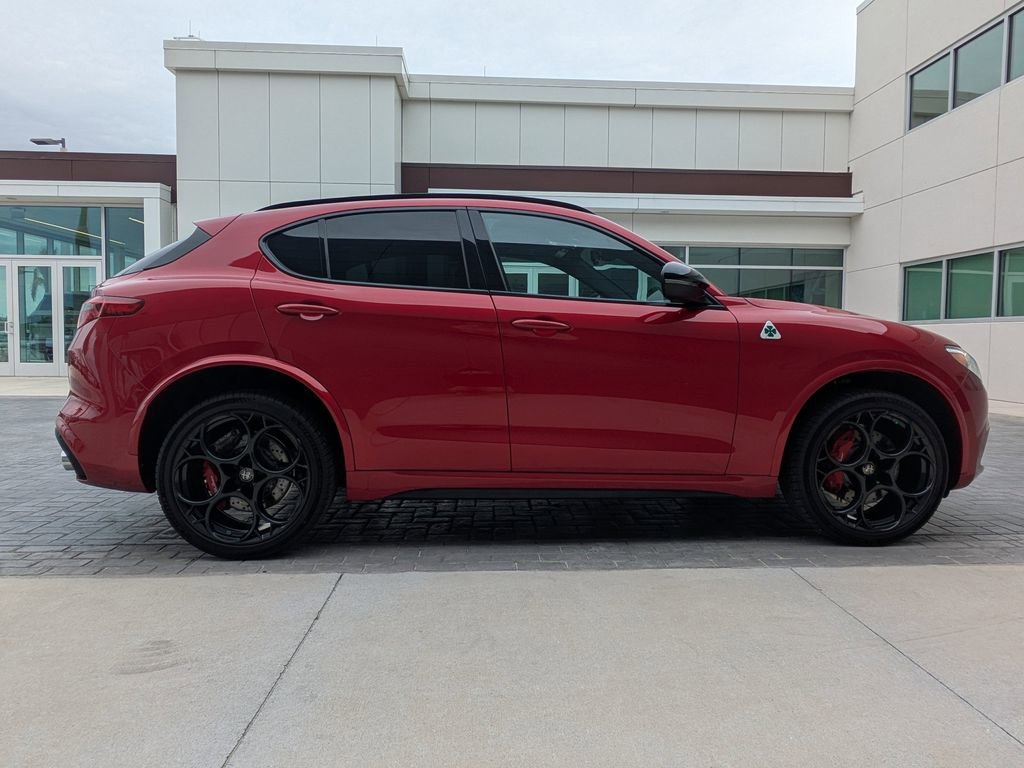 Used 2022 Alfa Romeo Stelvio Quadrifoglio w/ Active Assist Plus Package image 5