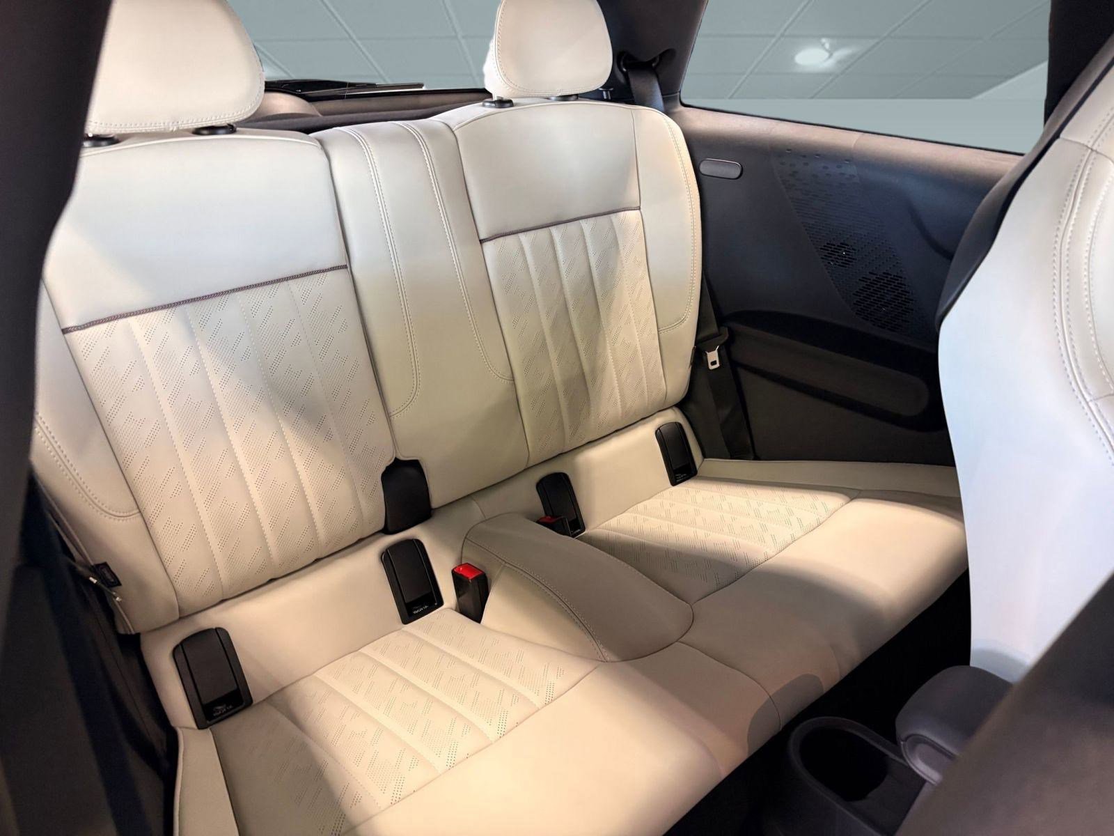 New 2026 MINI Cooper S image 24