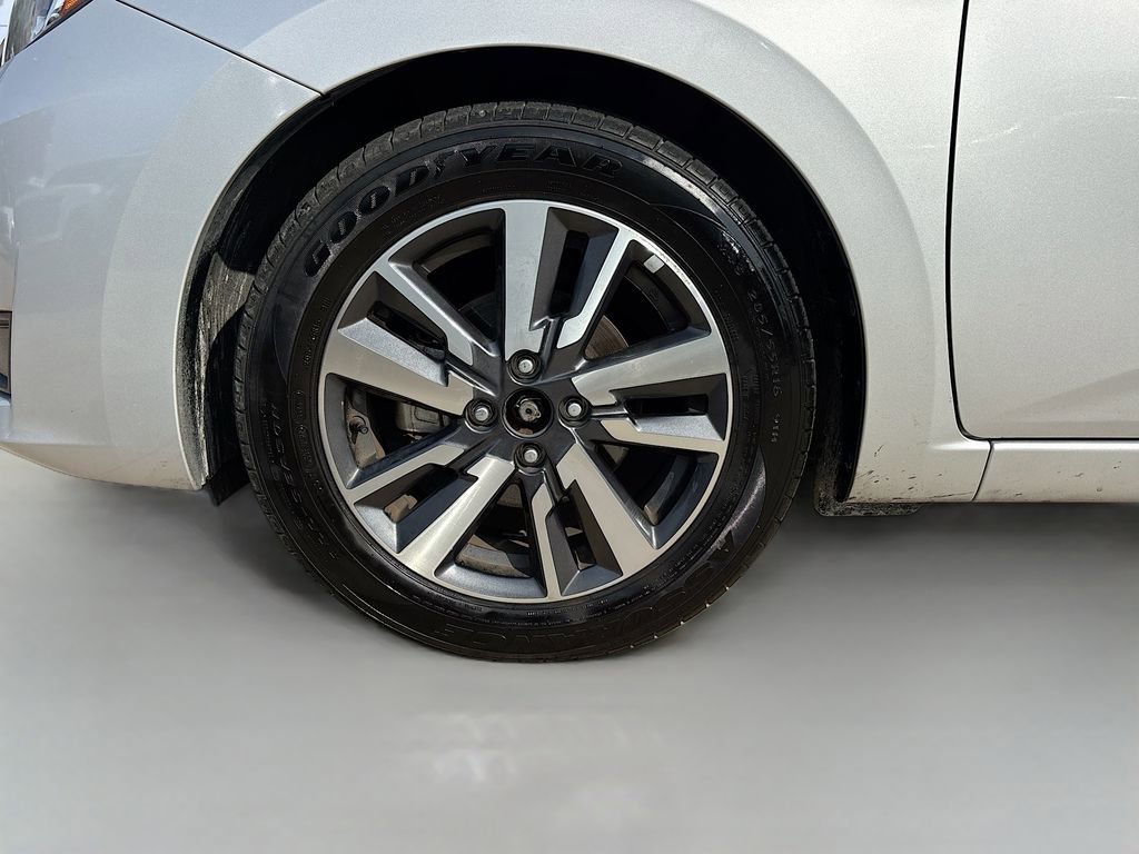 Used 2023 Nissan Versa SV image 30