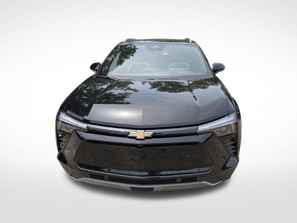 Used 2024 Chevrolet Blazer EV LT AWD/4WD image 2