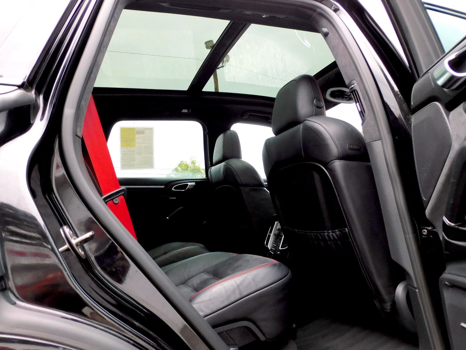 Used 2016 Porsche Cayenne GTS AWD/4WD image 18