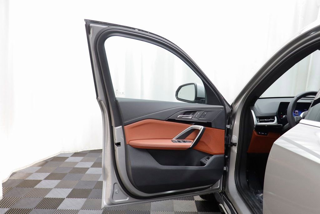 New 2026 BMW X1 xDrive28i w/ Convenience Package image 4