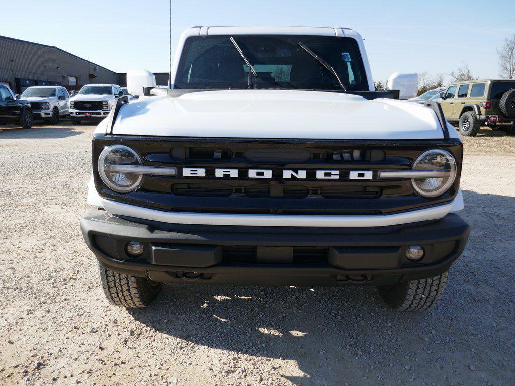 New 2026 Ford Bronco Outer Banks image 8