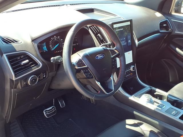 Certified 2024 Ford Edge ST-Line AWD/4WD image 18