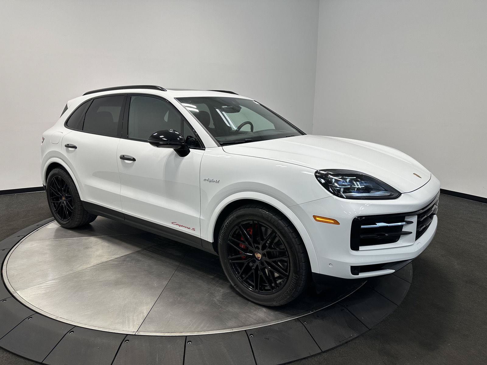 Certified 2026 Porsche Cayenne S AWD/4WD image 9