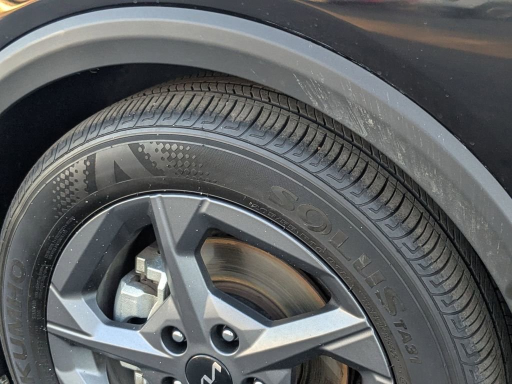 Used 2025 Kia K4 LXS image 30