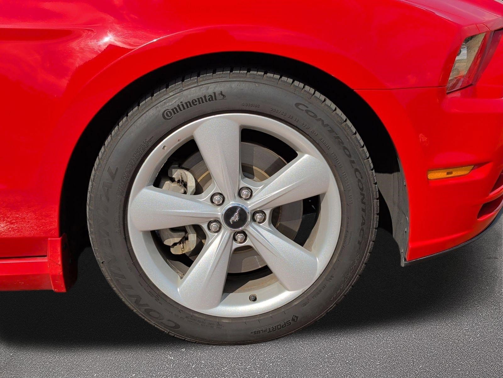 Used 2014 Ford Mustang GT Premium w/ Equipment Group 401A RWD image 7