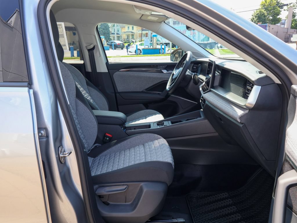 New 2026 Volkswagen Tiguan S AWD/4WD image 28