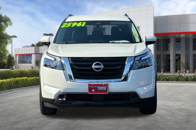 Used 2024 Nissan Pathfinder SV FWD image 10