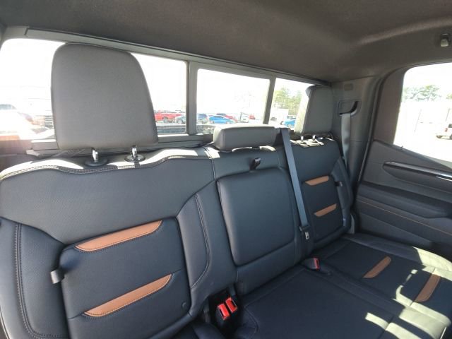 Used 2025 GMC Sierra 1500 AT4 w/ AT4 Premium Package image 15