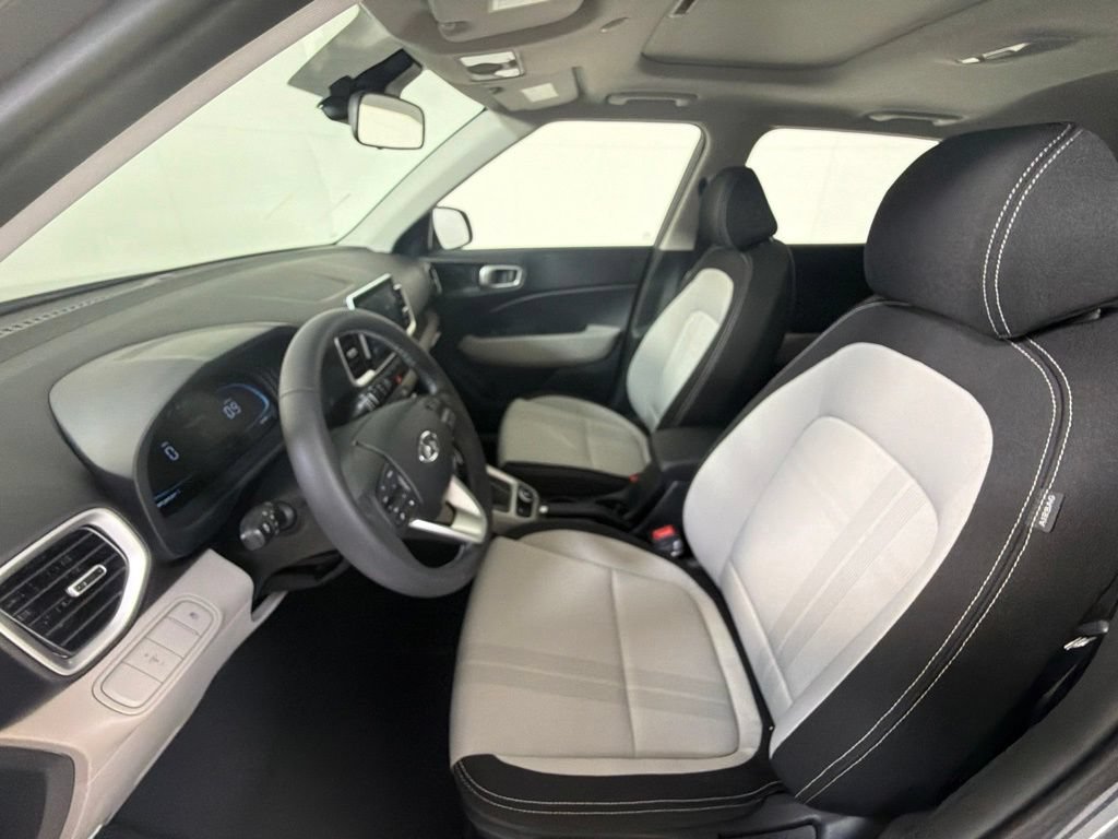 New 2026 Hyundai Venue SEL FWD image 24
