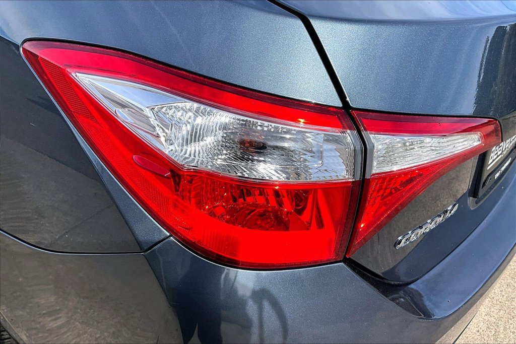 Used 2016 Toyota Corolla L FWD image 28
