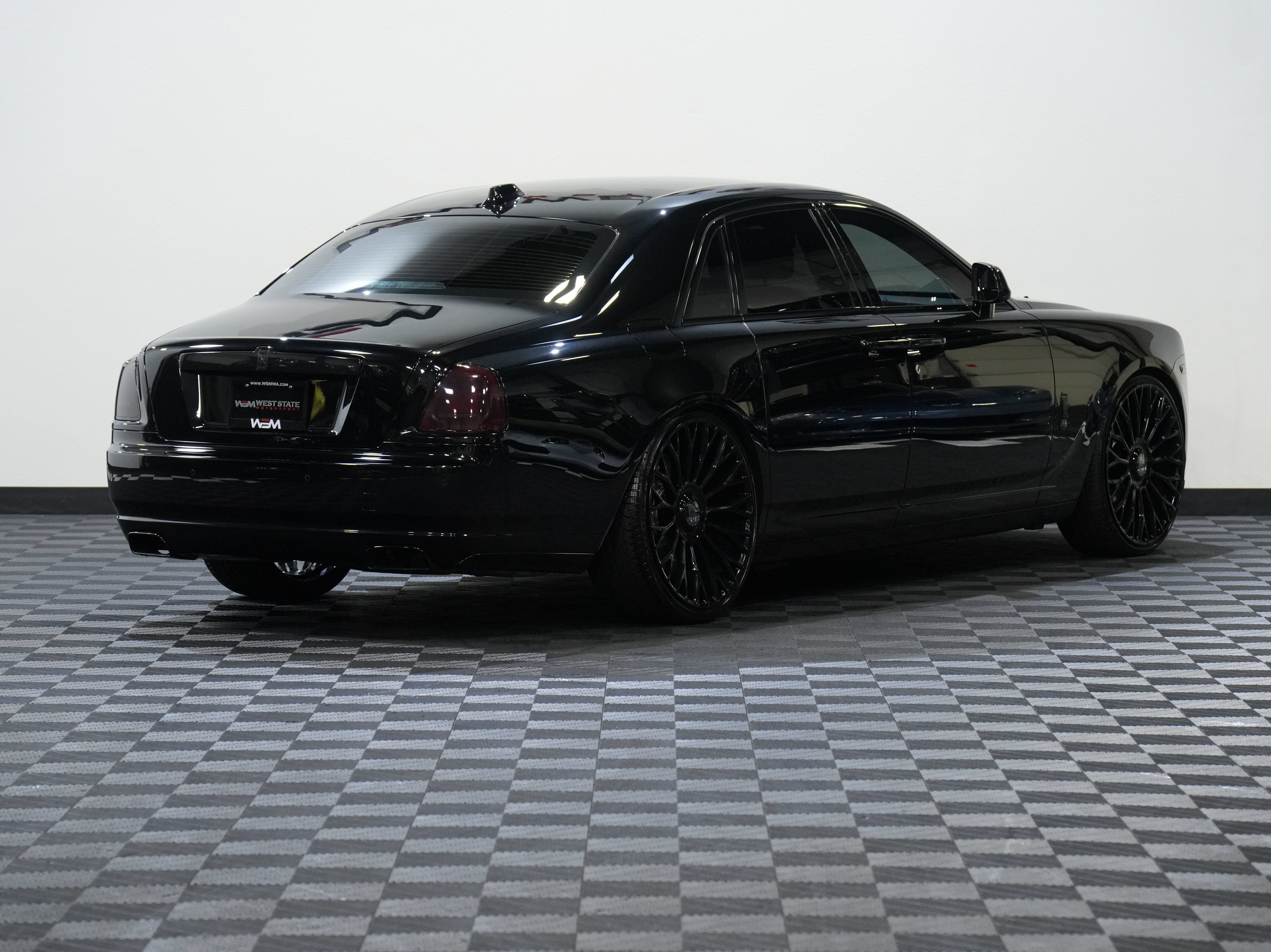 Used 2020 Rolls-Royce Ghost RWD image 6