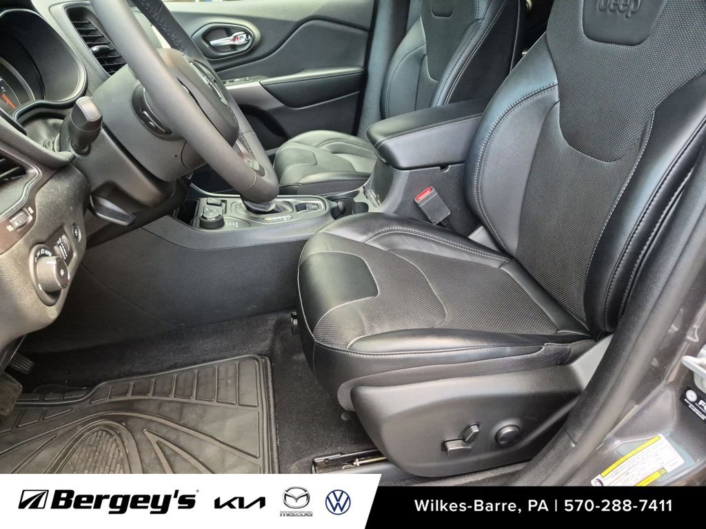 Used 2022 Jeep Cherokee Latitude Lux w/ Sun & Sound Group AWD/4WD image 20