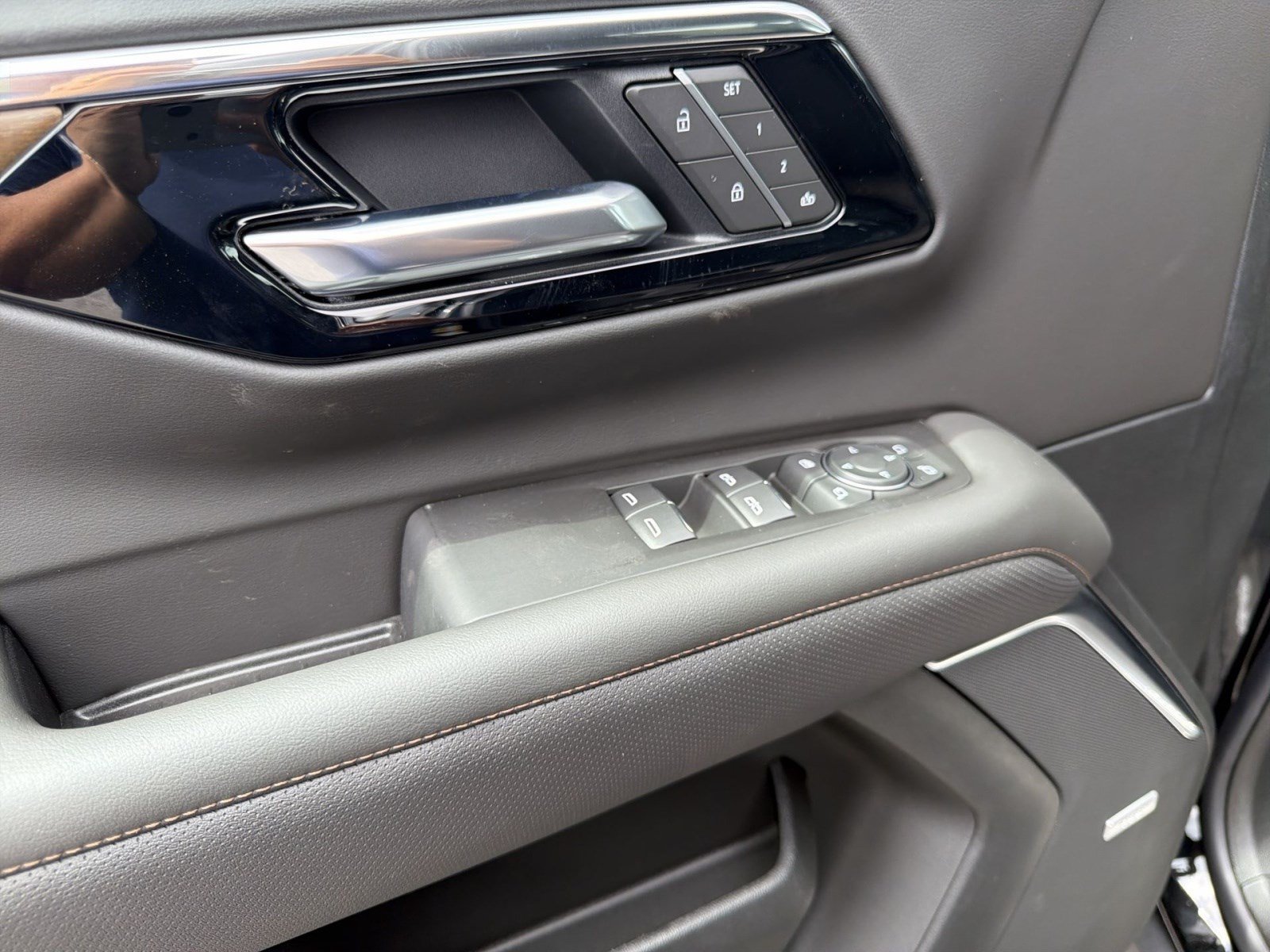 New 2026 Chevrolet Suburban High Country AWD/4WD image 12