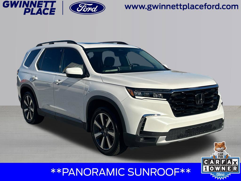 Used 2025 Honda Pilot Touring image 3