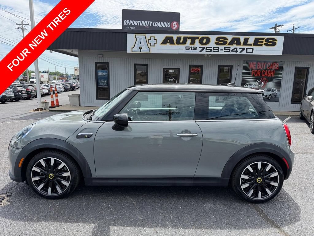 Used 2022 MINI Cooper SE FWD image 1