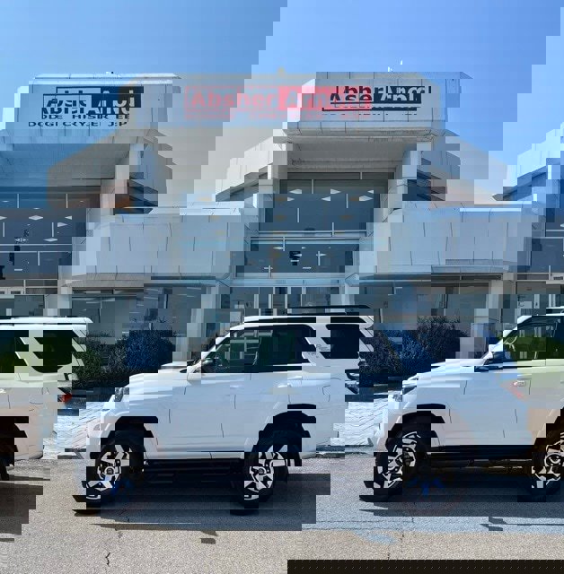 Used 2023 Toyota 4Runner TRD Off-Road Premium image 3