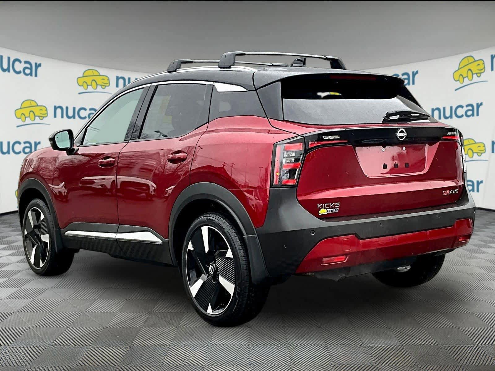 Used 2025 Nissan Kicks SR w/ SR Premium Package AWD/4WD image 4
