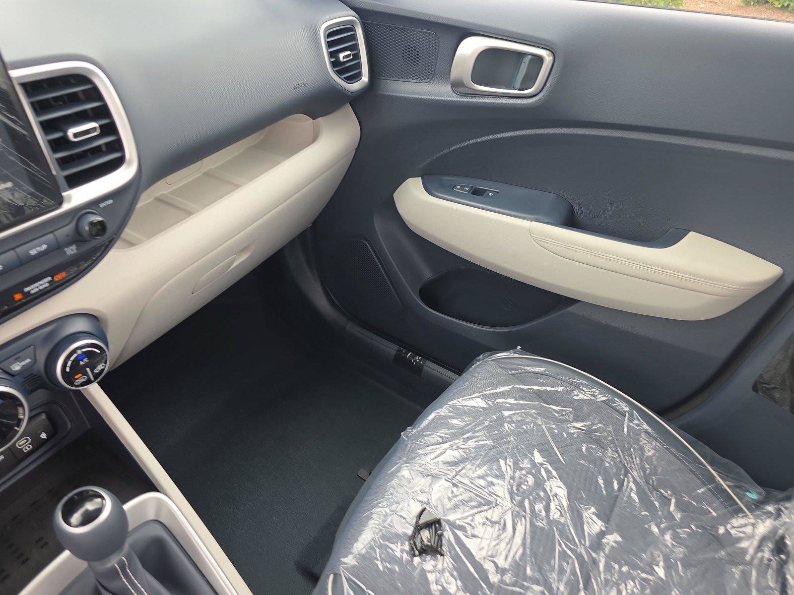 New 2026 Hyundai Venue SEL FWD image 21