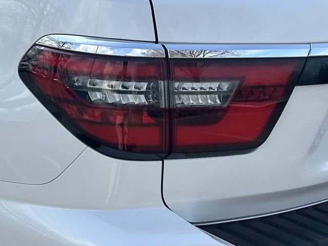 Used 2024 Nissan Armada Platinum w/ Captain's Chairs Package image 12