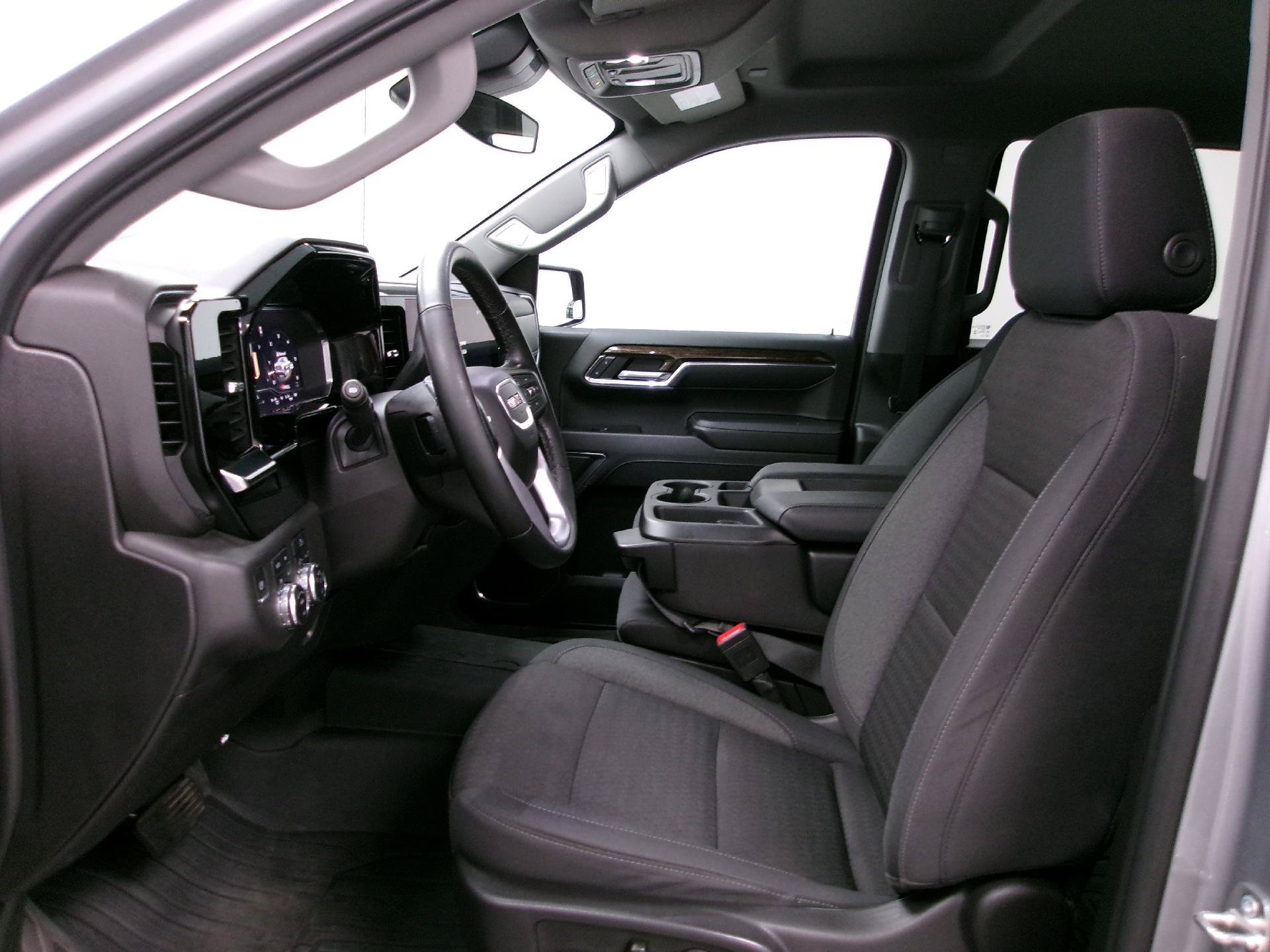 Used 2024 GMC Sierra 1500 Elevation AWD/4WD image 8