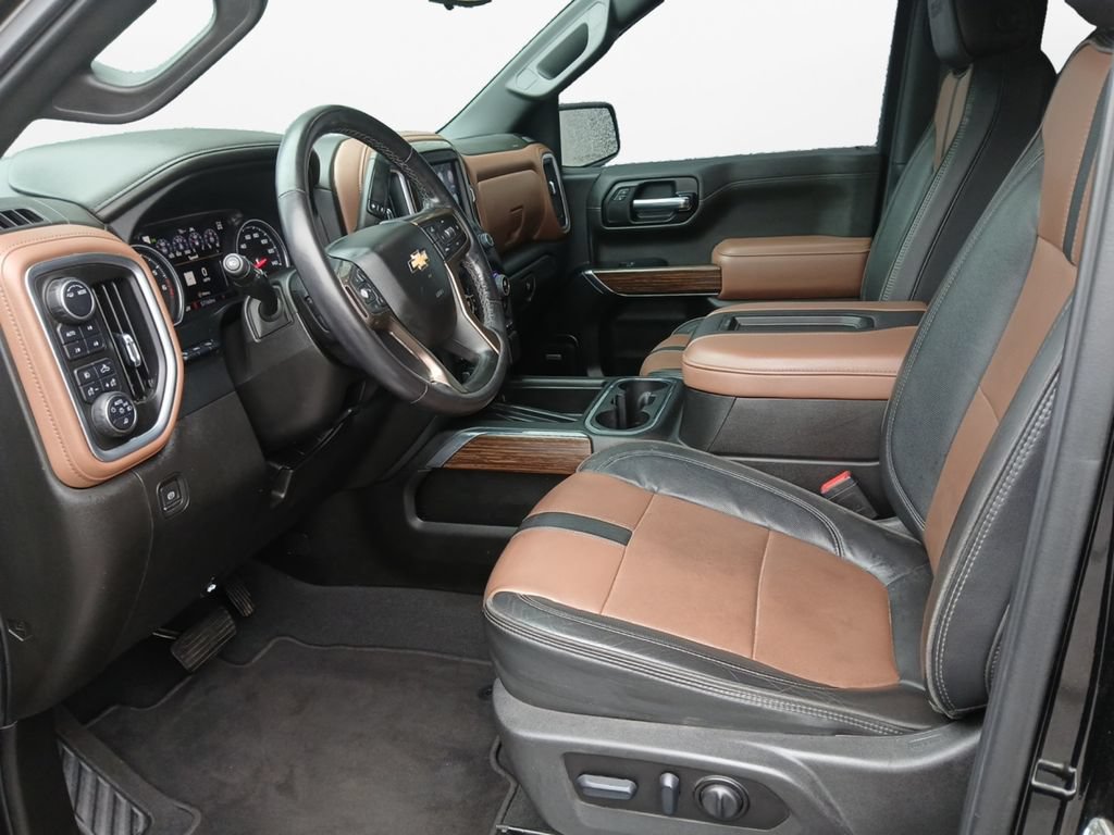 Used 2022 Chevrolet Silverado 1500 High Country w/ Technology Package AWD/4WD image 19