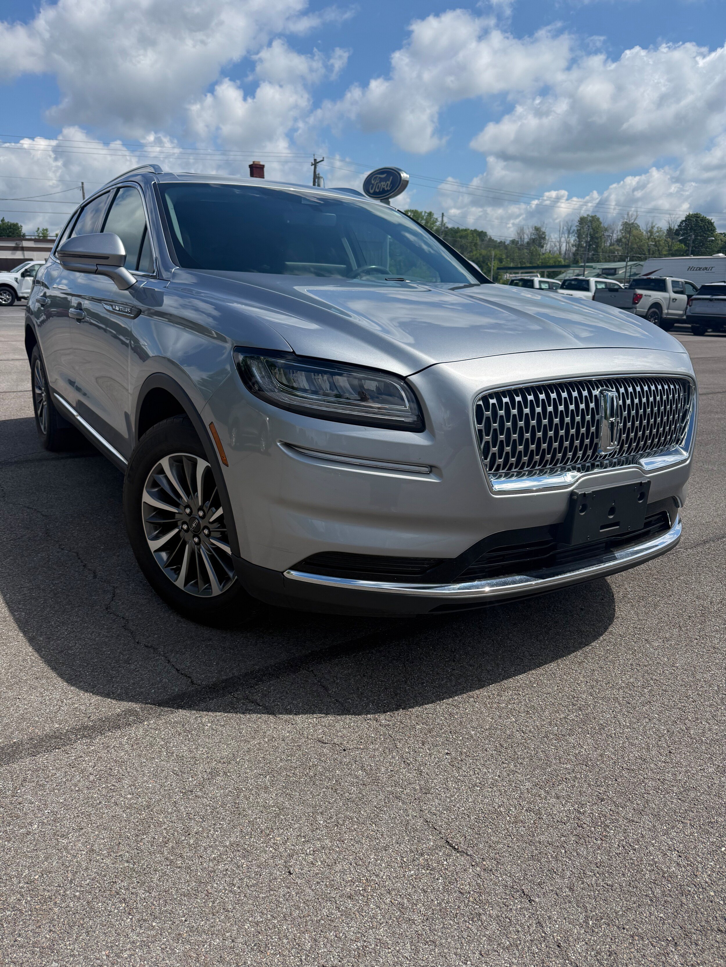 Used 2023 Lincoln Nautilus Reserve AWD/4WD image 4