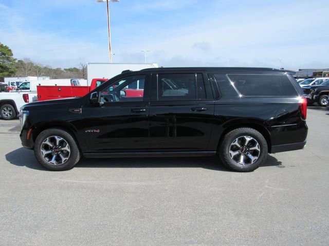 Used 2025 GMC Yukon XL AT4 Ultimate image 3