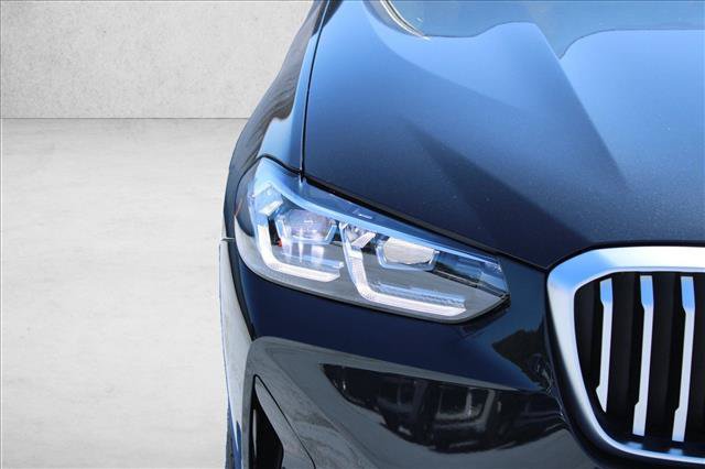 Used 2022 BMW X3 xDrive30i w/ Premium Package 2 AWD/4WD image 3