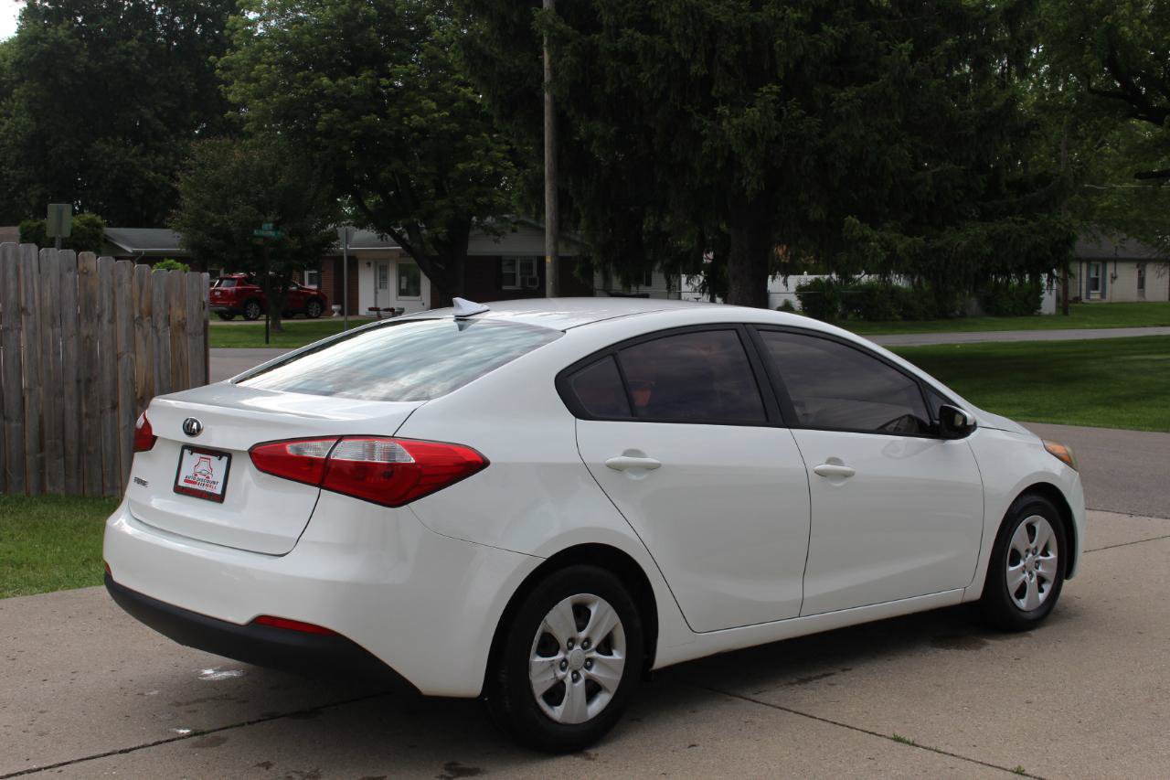 Used 2016 Kia Forte LX FWD image 10