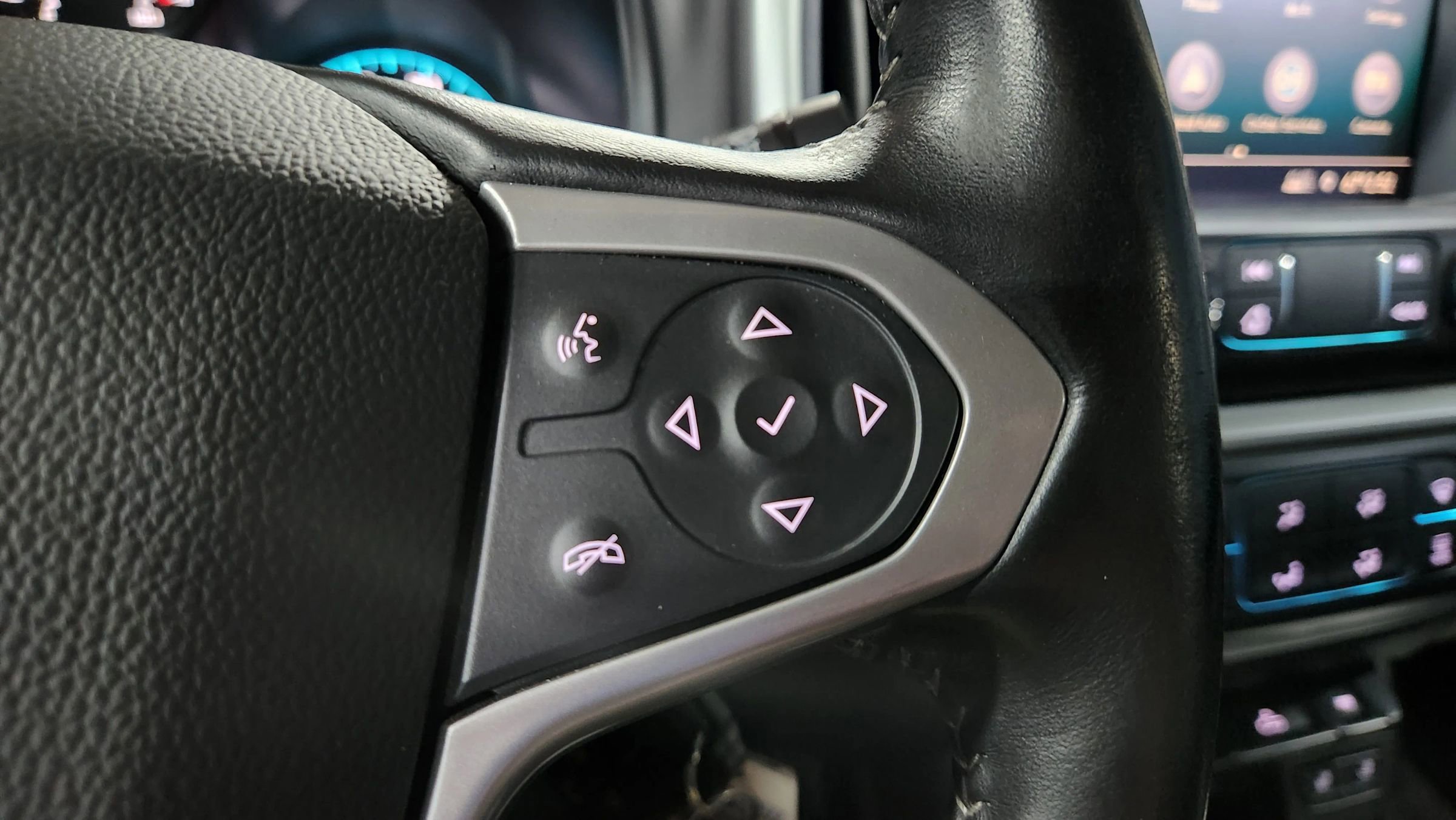 Used 2021 Chevrolet Colorado LT w/ LT Convenience Package image 26