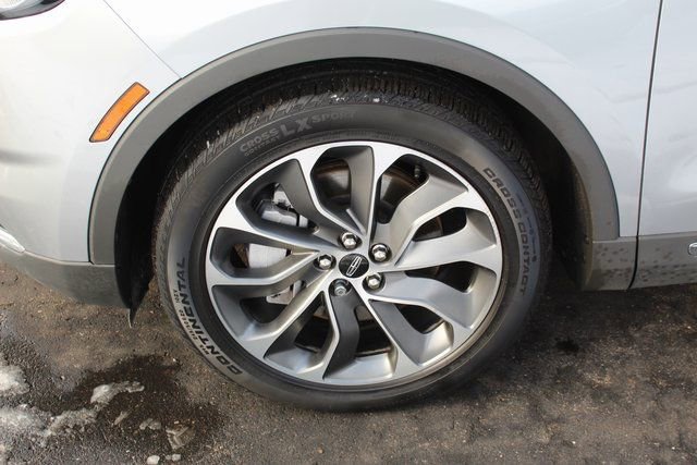 Certified 2022 Lincoln Nautilus Reserve image 12