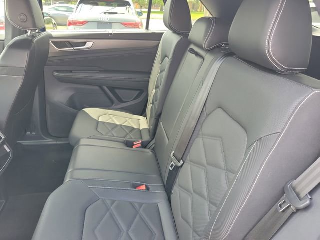 Used 2024 Volkswagen Atlas Cross Sport SE image 24