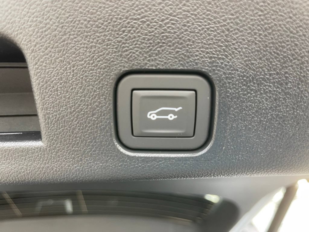 New 2026 Chevrolet Traverse High Country w/ LPO, Floor Liner Package AWD/4WD image 30