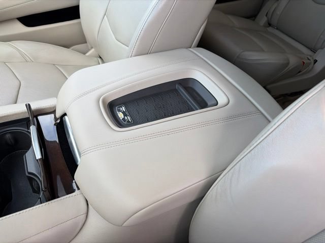 Used 2016 Cadillac Escalade ESV Premium AWD/4WD image 31
