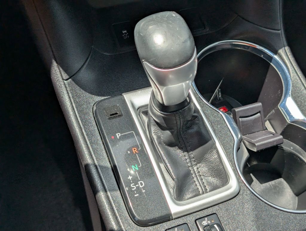 Used 2018 Toyota Highlander XLE image 27