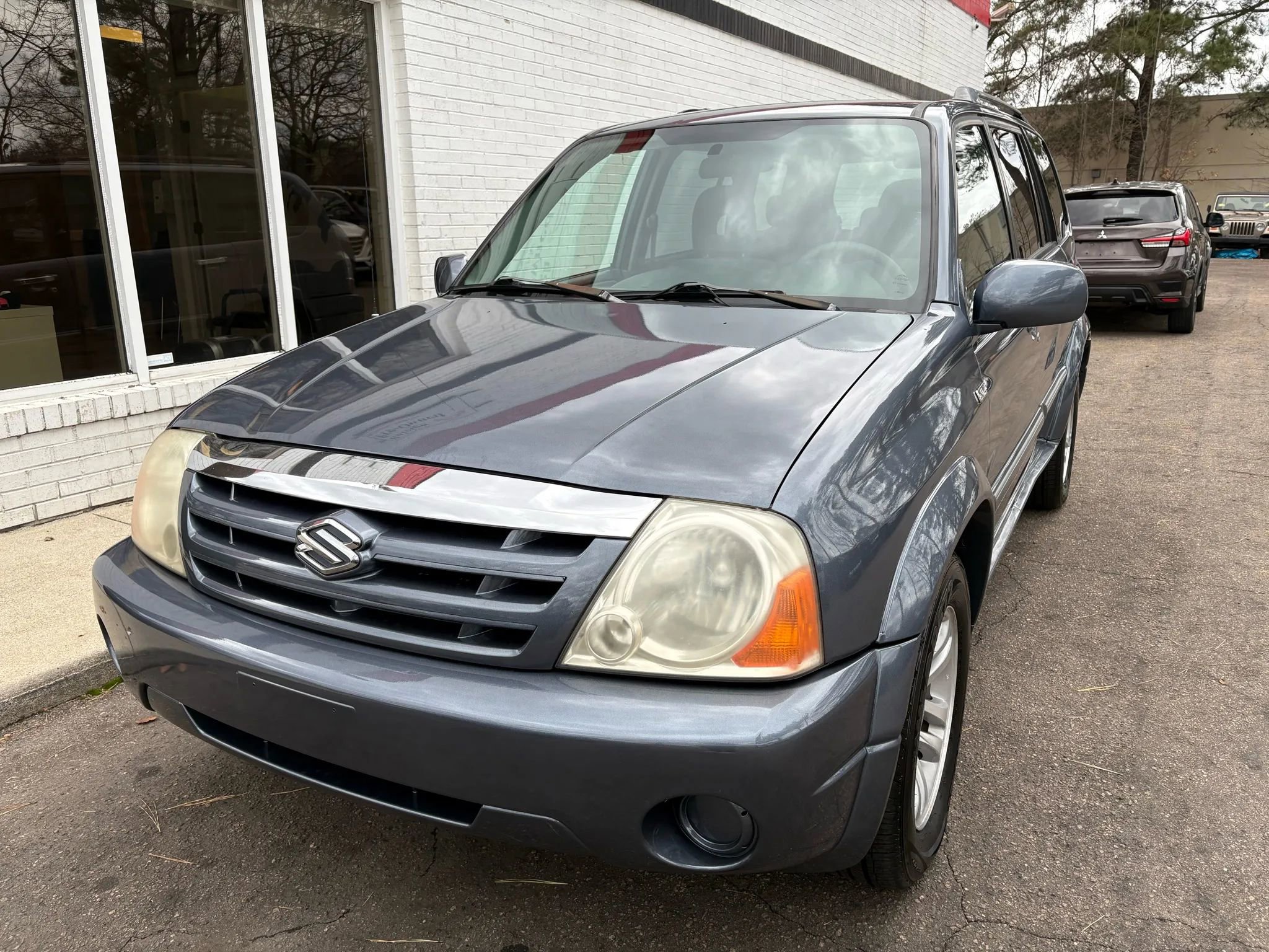Used 2004 Suzuki XL7 LX image 2