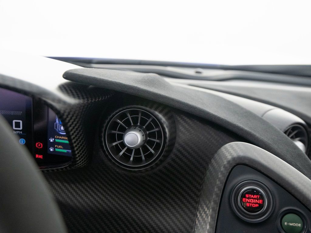 Used 2015 McLaren P1 image 39